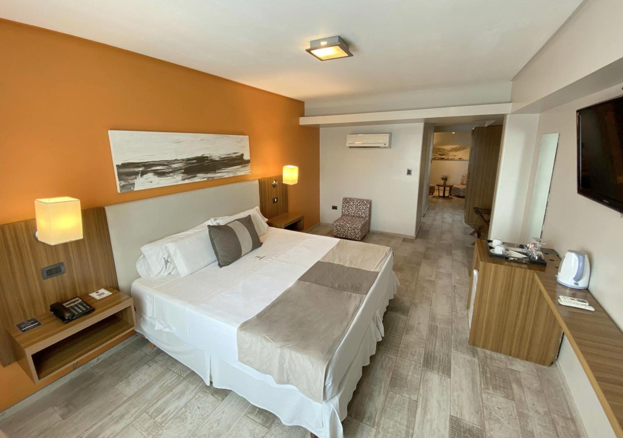 Hotel Bicentenario Suites & Spa San Miguel de Tucumán Eksteriør billede