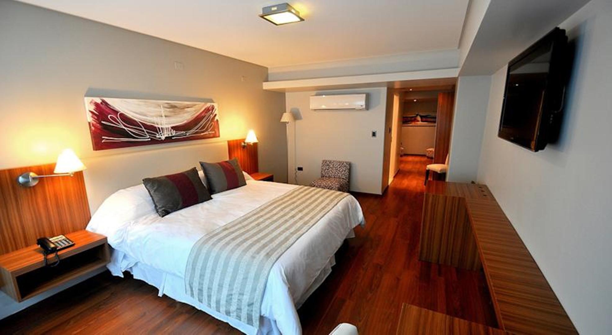 Hotel Bicentenario Suites & Spa San Miguel de Tucumán Eksteriør billede